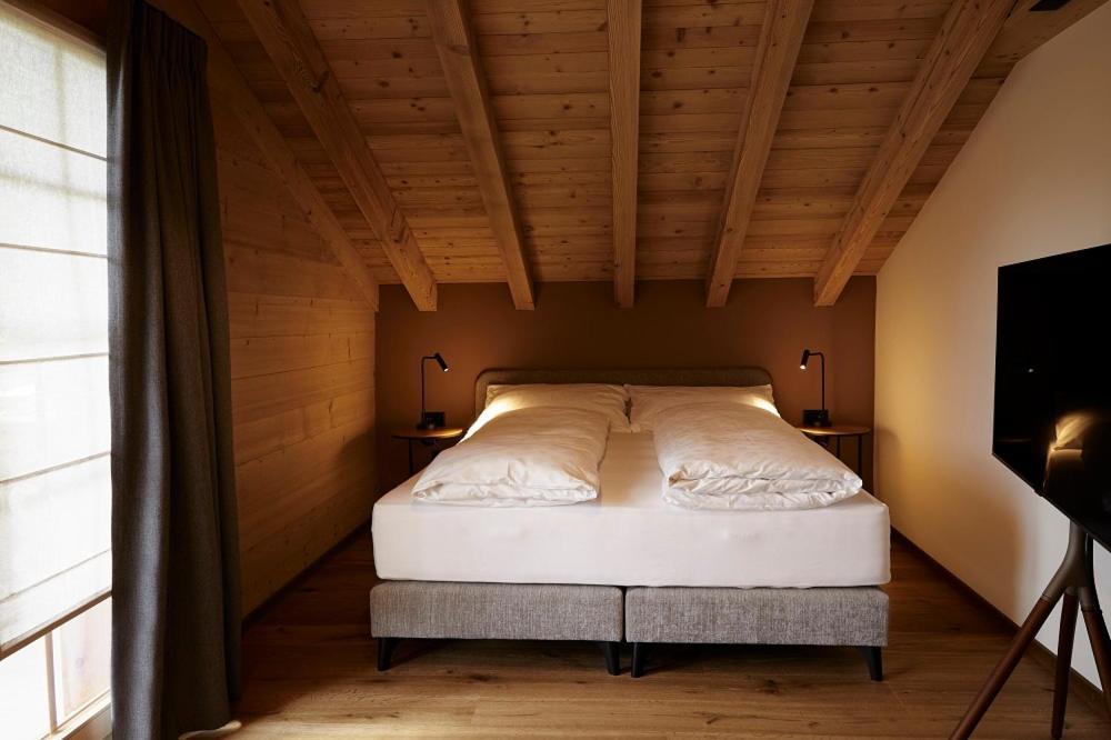 Hotel Alpenland Gstaad Exterior photo