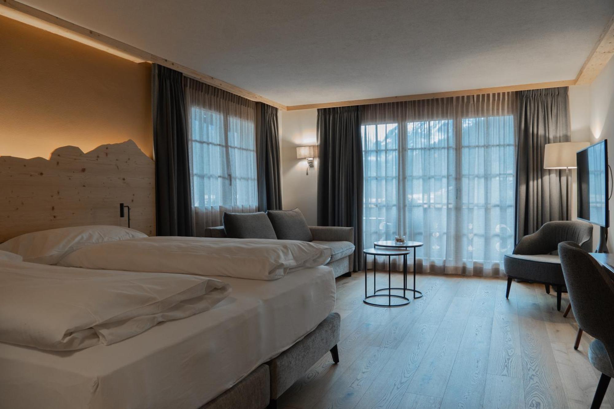 Hotel Alpenland Gstaad Exterior photo
