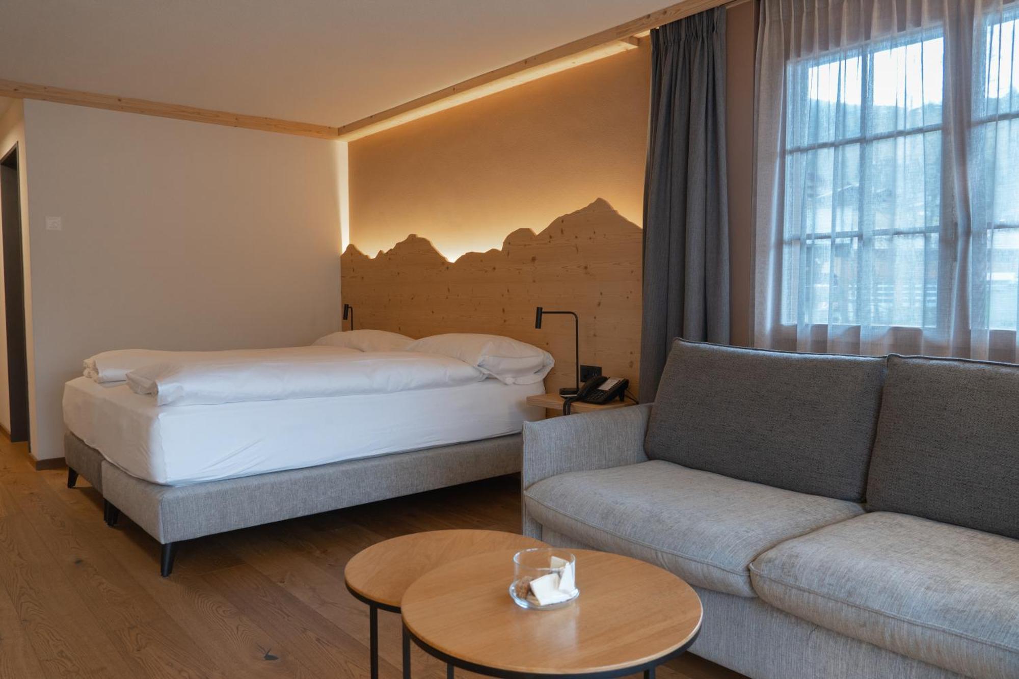 Hotel Alpenland Gstaad Exterior photo